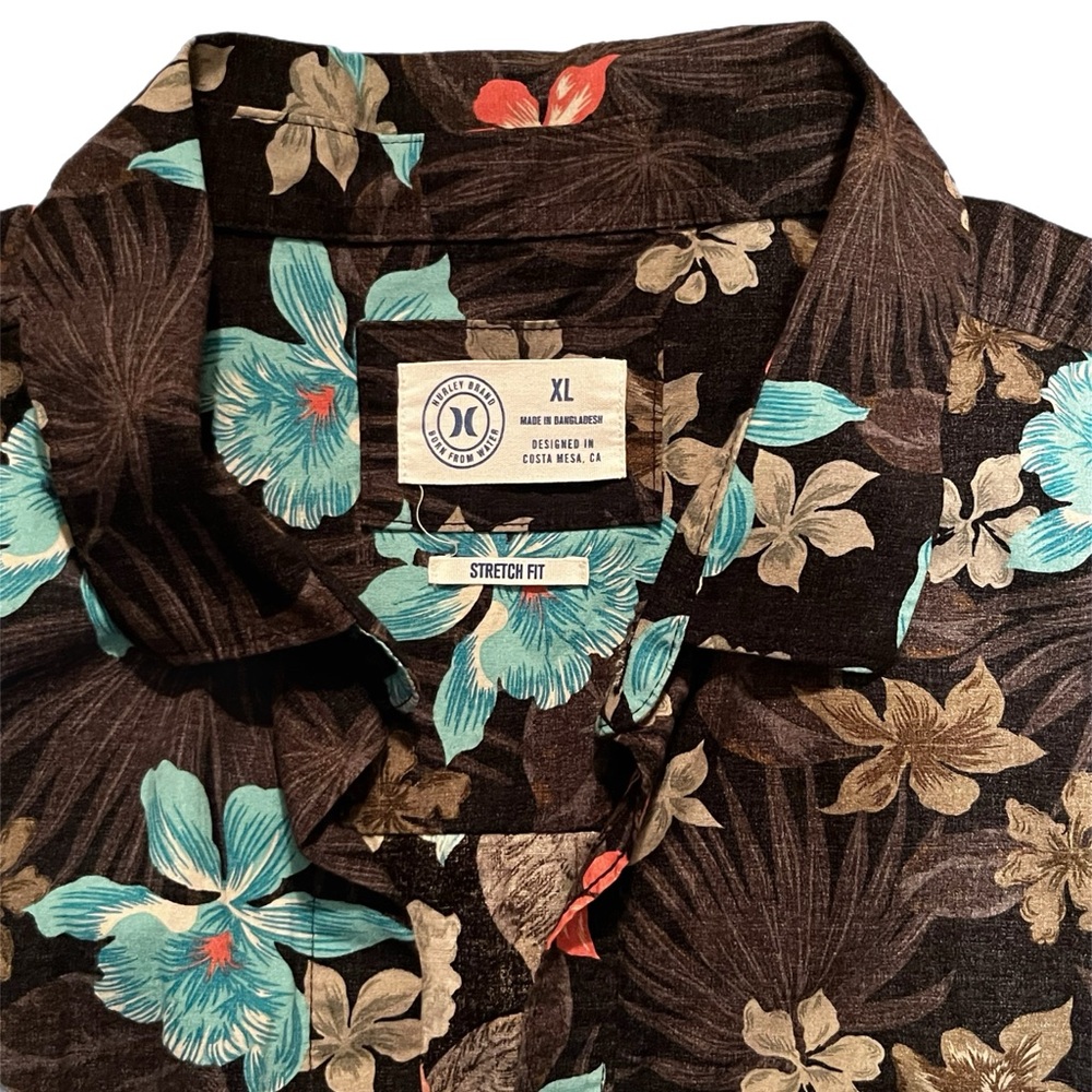 Hurley Casual Button Down Shirt - Picture 3 of 3